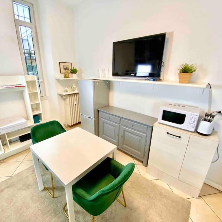 [9 Minuti dal Duomo] City life+Metro - Appartamento con 1 Camera da Letto - 2