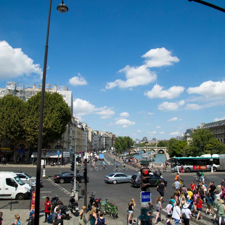 Apolline - Luxury 3BR Suite Quai Saint-Michel Cathedral Views - Appartement 3 Chambres - 20
