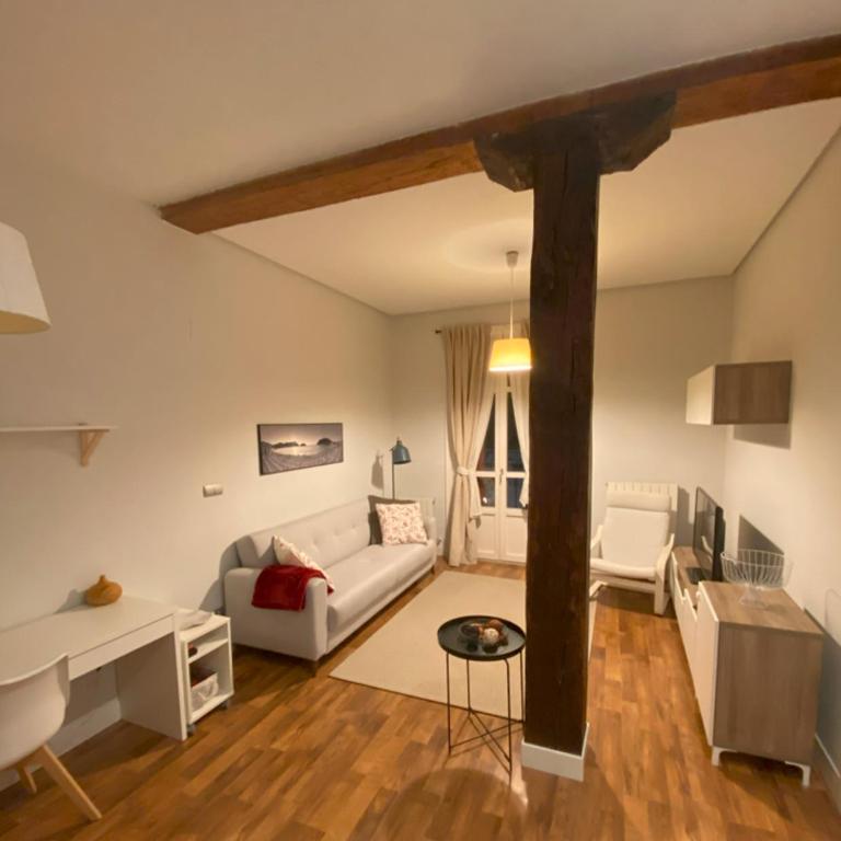 Bailén Vivienda Turística reformada - Two-Bedroom Apartment - 1