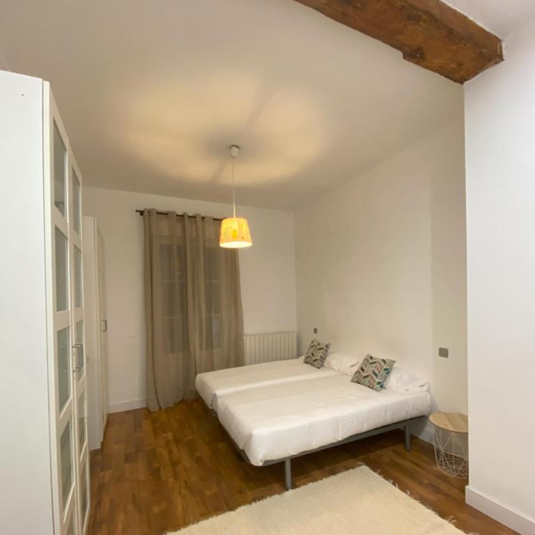 Bailén Vivienda Turística reformada - Two-Bedroom Apartment - 3