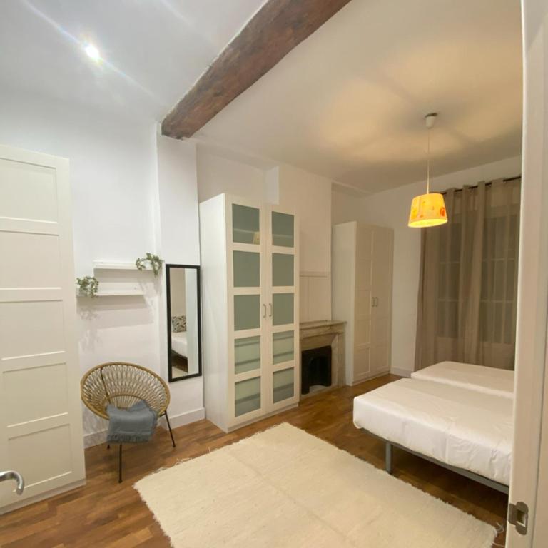 Bailén Vivienda Turística reformada - Two-Bedroom Apartment - 8