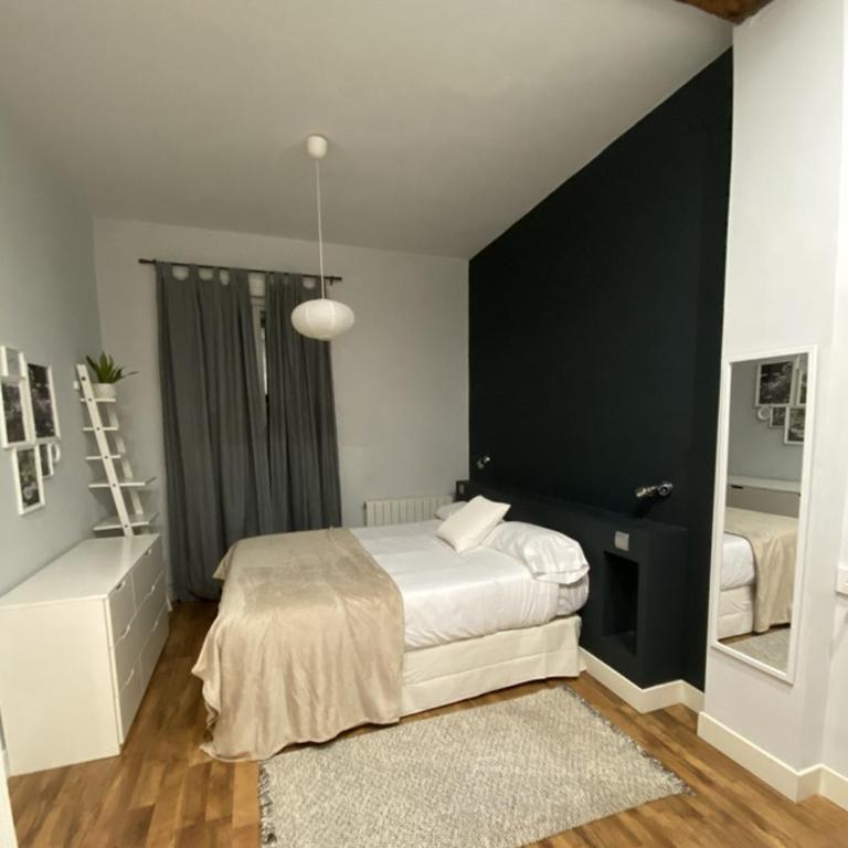 Bailén Vivienda Turística reformada - Two-Bedroom Apartment - 10