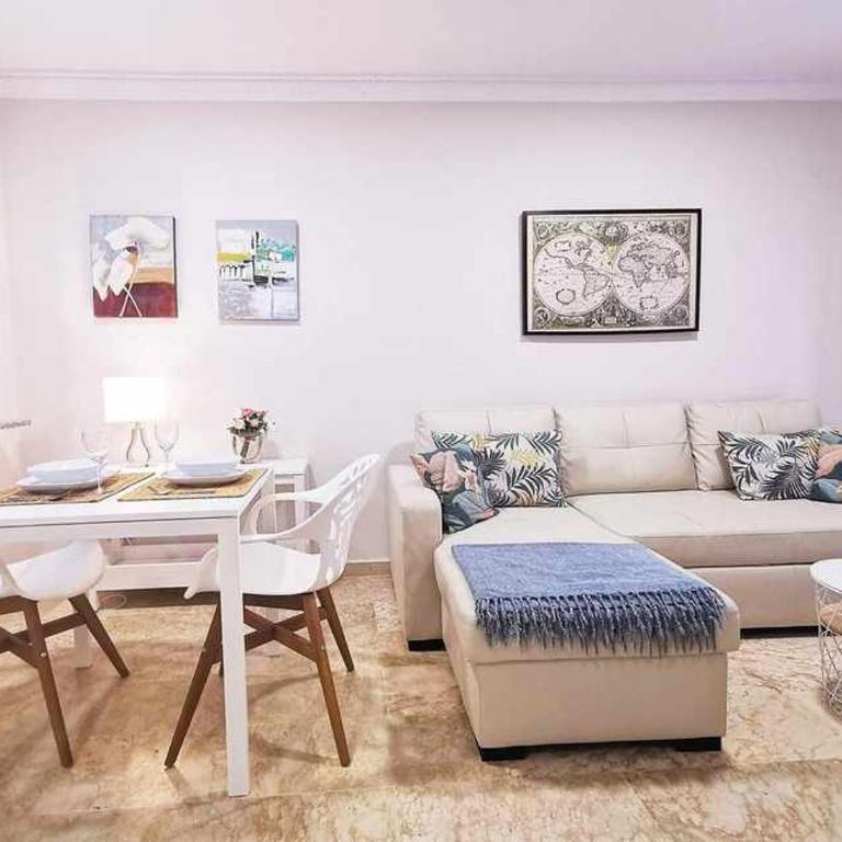 Marbella centro playa by Houselogy - One-Bedroom Apartment - 8