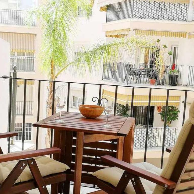 Marbella centro playa by Houselogy - One-Bedroom Apartment - 12