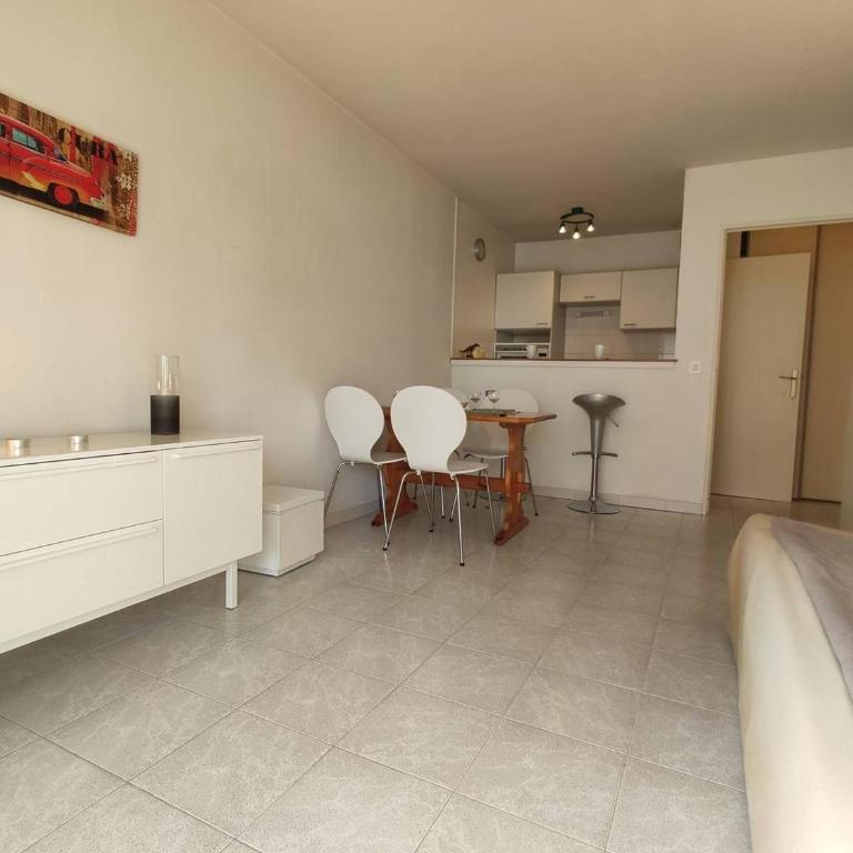 Appartement 2 pièces avec terrasse à 100m de la plage - Parking privé, Antibes - FR-1-252-155 - Appartamento (4 Adulti) - 10