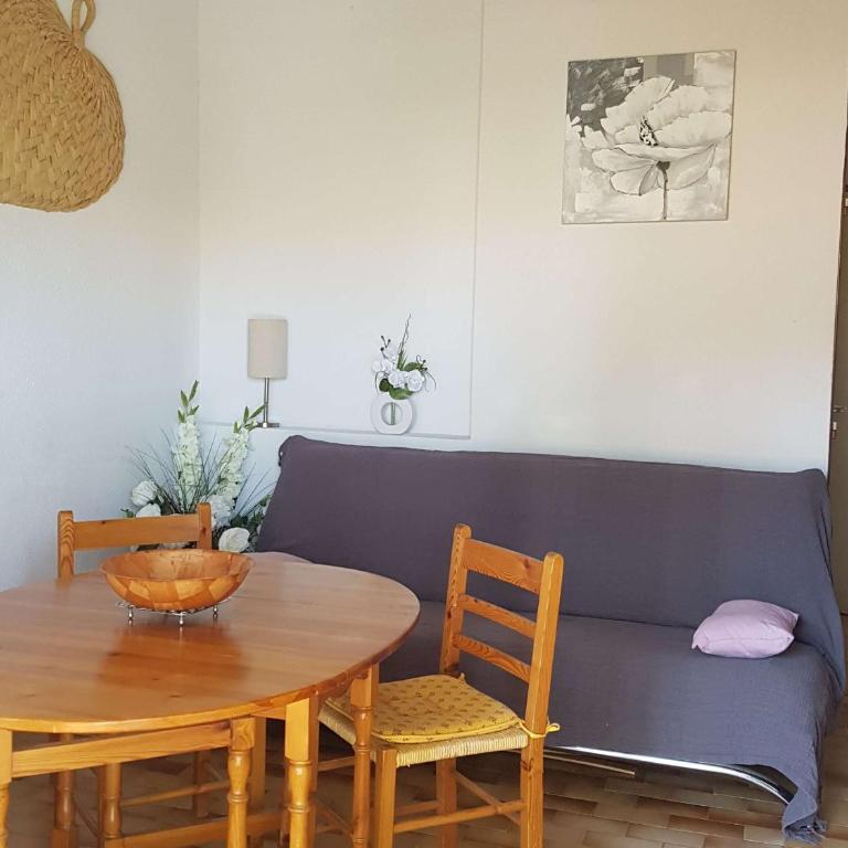 Villa mitoyenne climatisée avec piscine et parking pour 6 pers - FR-1-607-123 - Villa - 6