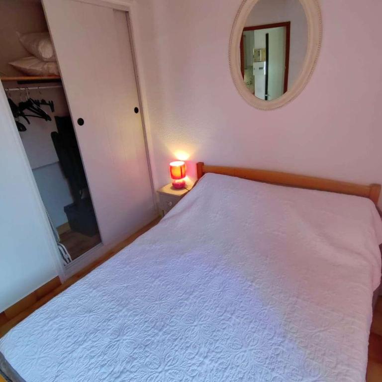 Villa mitoyenne climatisée avec piscine et parking pour 6 pers - FR-1-607-123 - Villa - 11