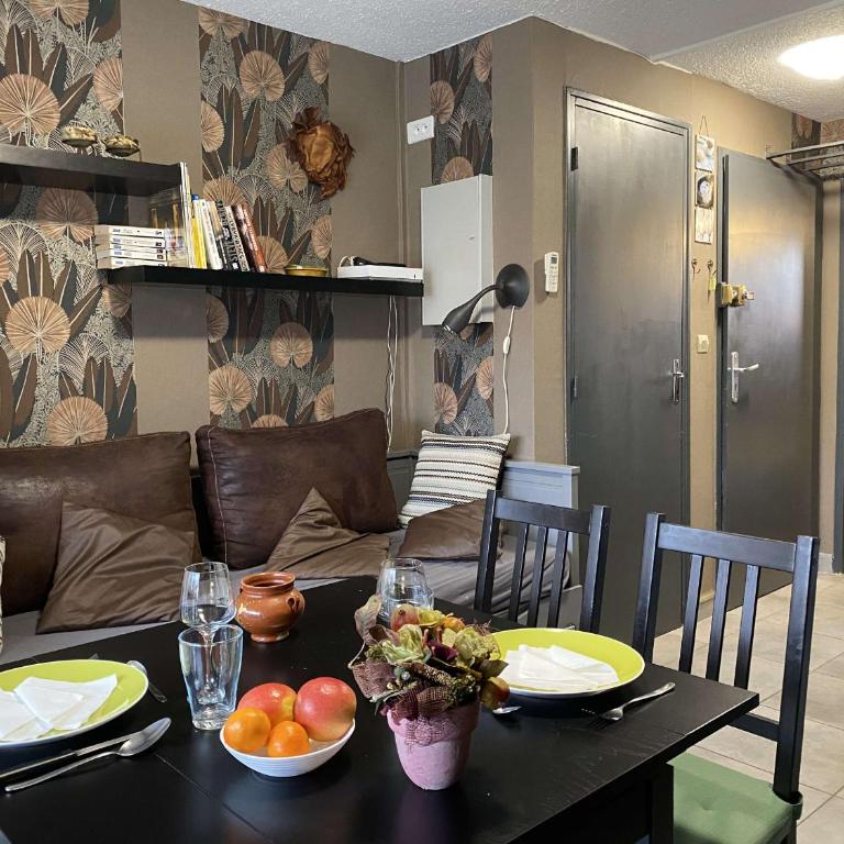 Charmant T2 rénové avec clim, WiFi et parking à 15 min des Thermes de Balaruc-les-Bains - FR-1-553-229 - Apartment - 3