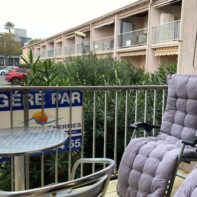 Charmant T2 rénové avec clim, WiFi et parking à 15 min des Thermes de Balaruc-les-Bains - FR-1-553-229 - Apartment - 7