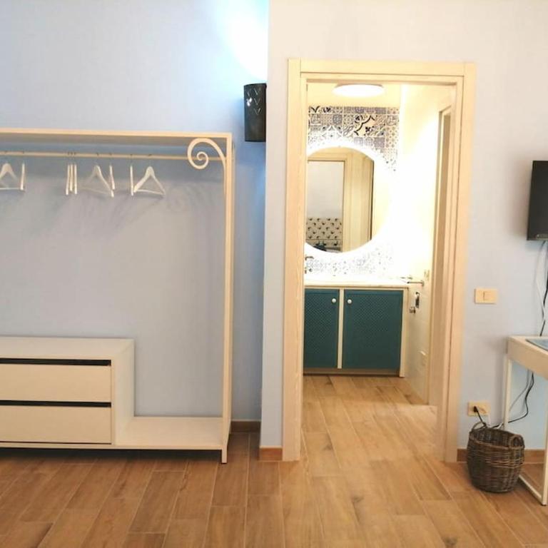 Karaly - Casa vacanze posto auto/moto - One-Bedroom House - 11