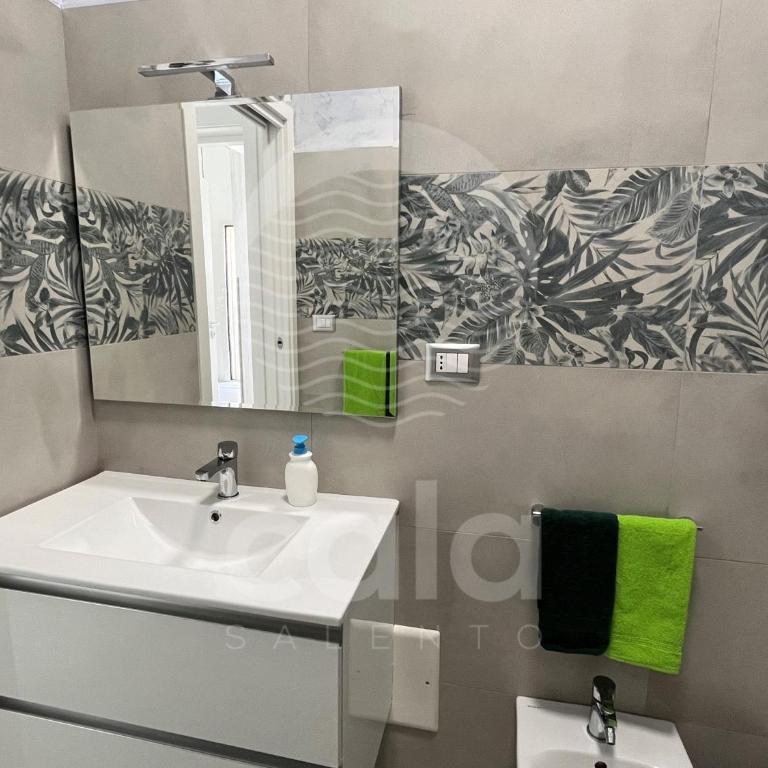 Marks House - Spiaggia a 300m By Cala Salento - Apartment - 12