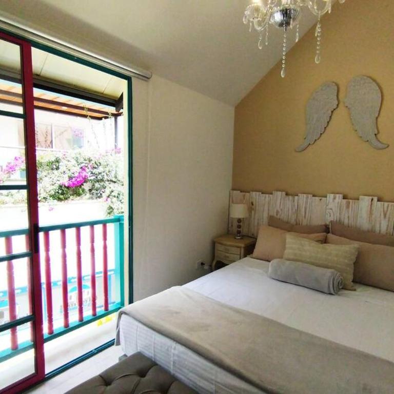 Apto Nuevo, Tranquilo, Bonito, 5 min Plaza Principal - Three-Bedroom Apartment - 9