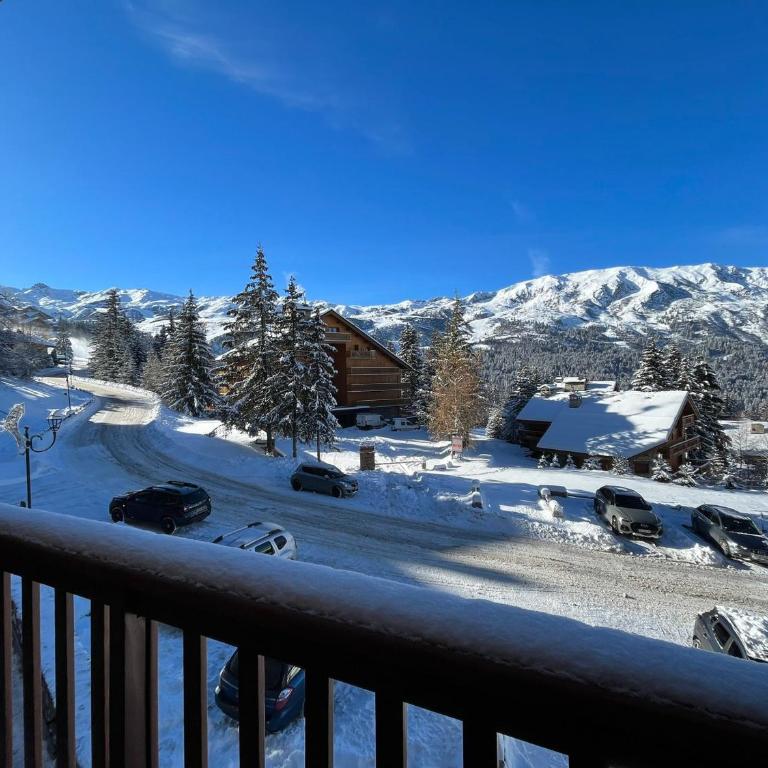 Appartement rénové proche pistes, balcon et commerces - FR-1-688-65 - Appartement - 13