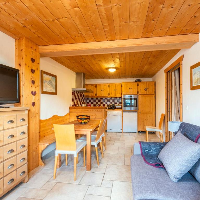 Chalet savoyard d'exception avec piscine chauffée - Chalet - 36
