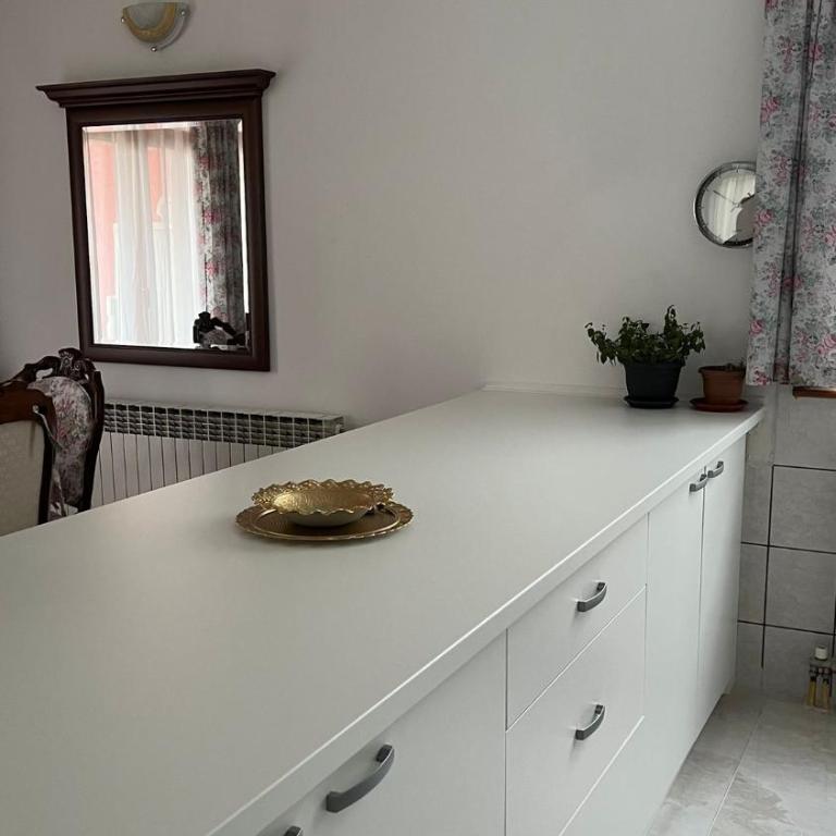 Apartment Comfy Home - Two-Bedroom Apartment with Balcony - 16