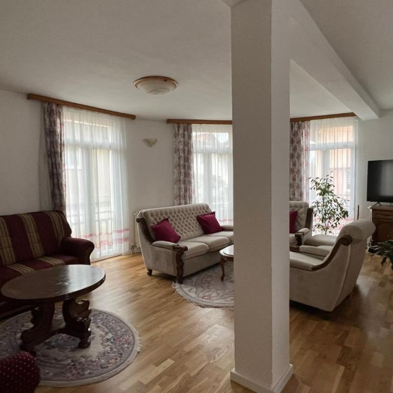 Apartment Comfy Home - Two-Bedroom Apartment with Balcony - 20