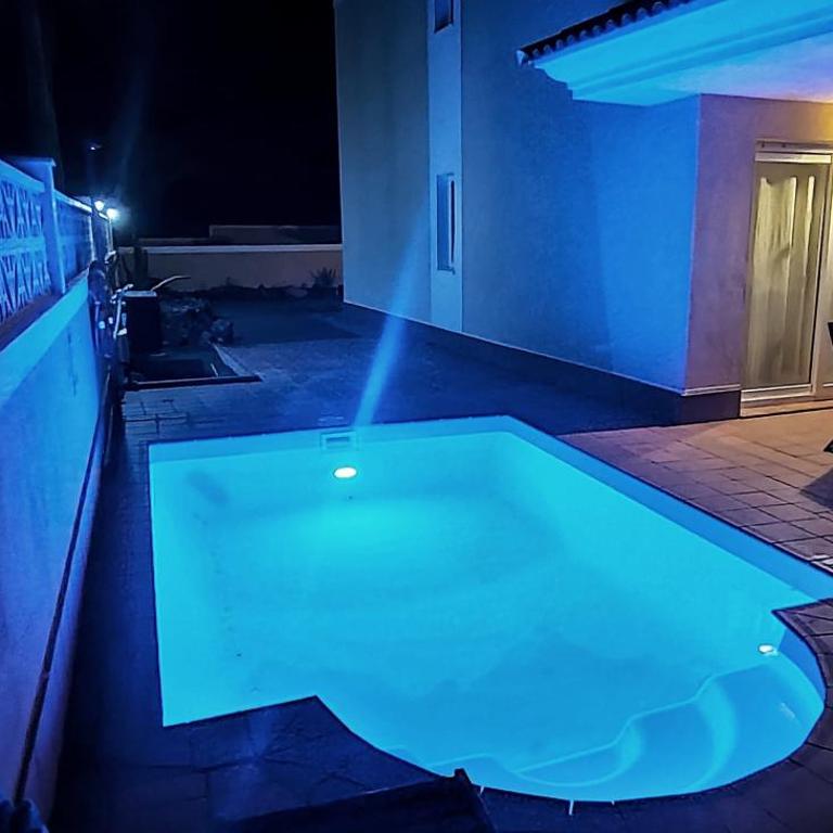 Preciosa Villa Con Piscina Privada - Villa MaPo - Three-Bedroom Villa - 33