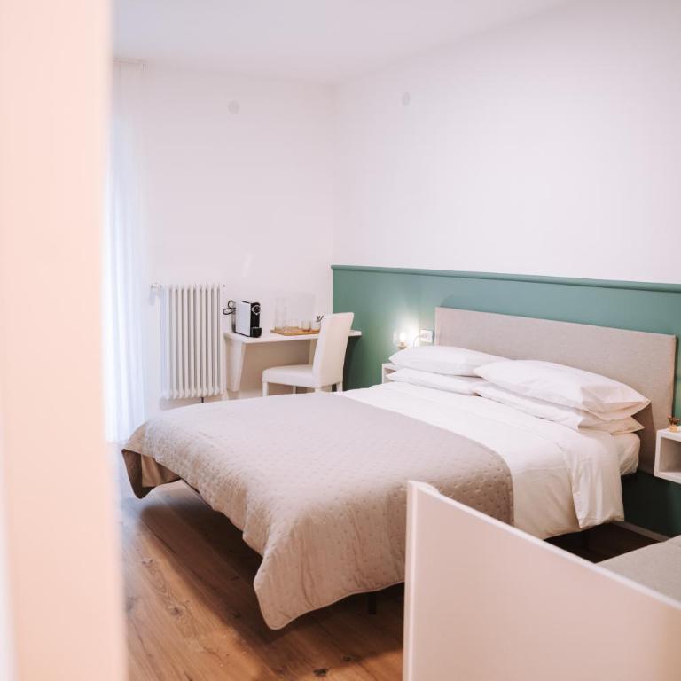 Casa Camilla - Habitación Doble con balcón (2 adultos + 1 niño) - 6