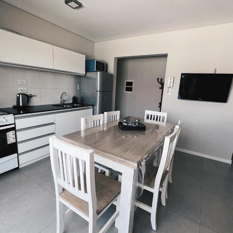 Depto B - Con Parrilla, 2 dormitorios - Departamento Aguado - Alquileres RV - Apartamento de 2 dormitorios - 1