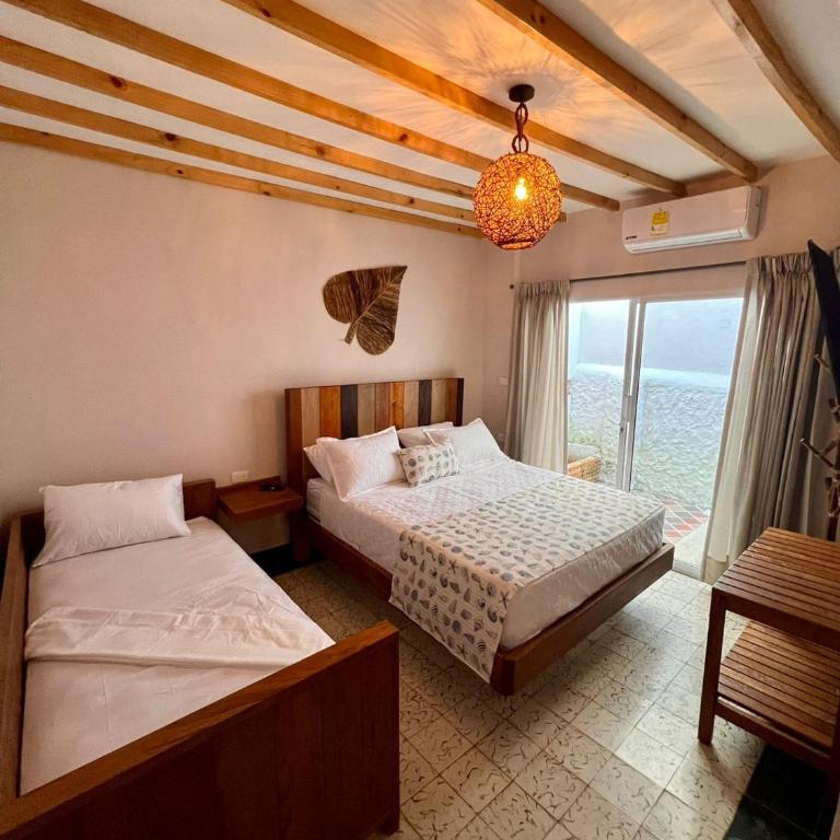 Colonial Beach Airport Hotel - Habitación Triple Económica - 2
