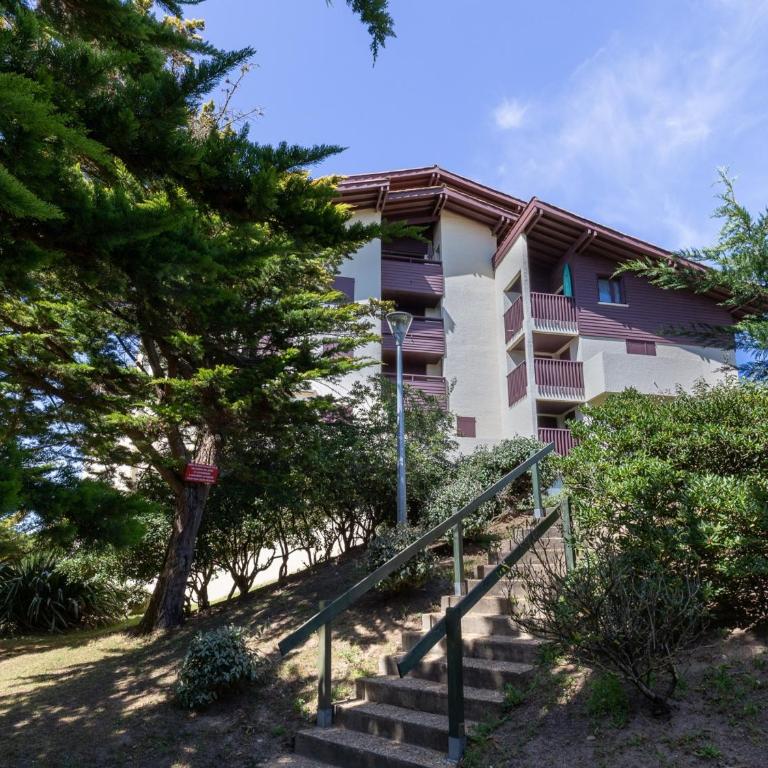 Appartement rénové près des plages et du marché, 2 chambres, terrasse, parking, WIFI inclus - Two-Bedroom Apartment - 11