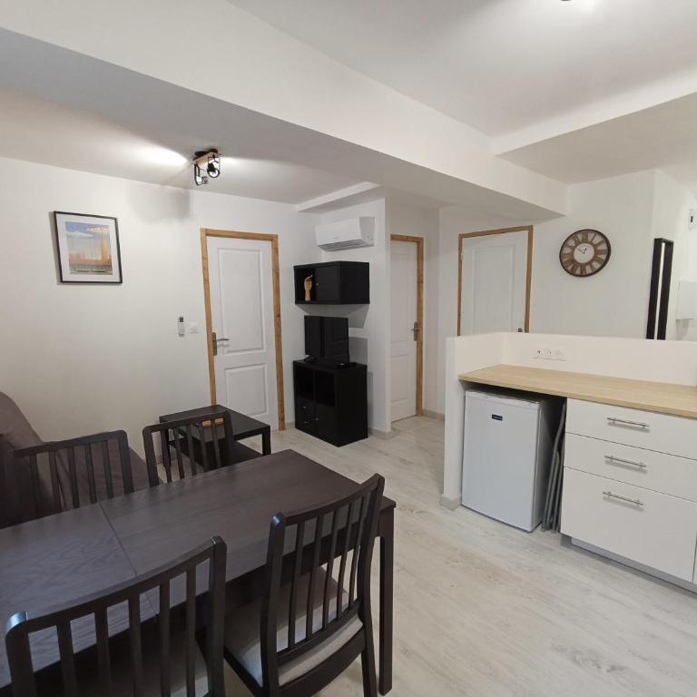 T3 cosy climatisé, intra-muros Avignon - Apartment mit 2 Schlafzimmern - 1