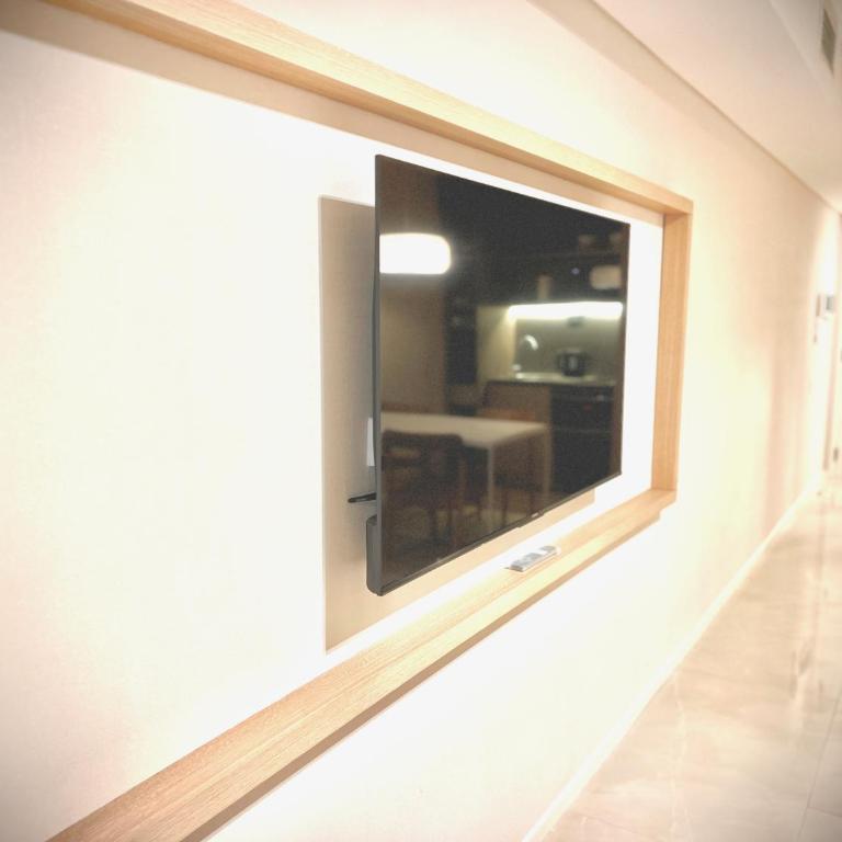 Luxury Apartments in Deco Recoleta by Apartments Bariloche - Estudio Deluxe - 5