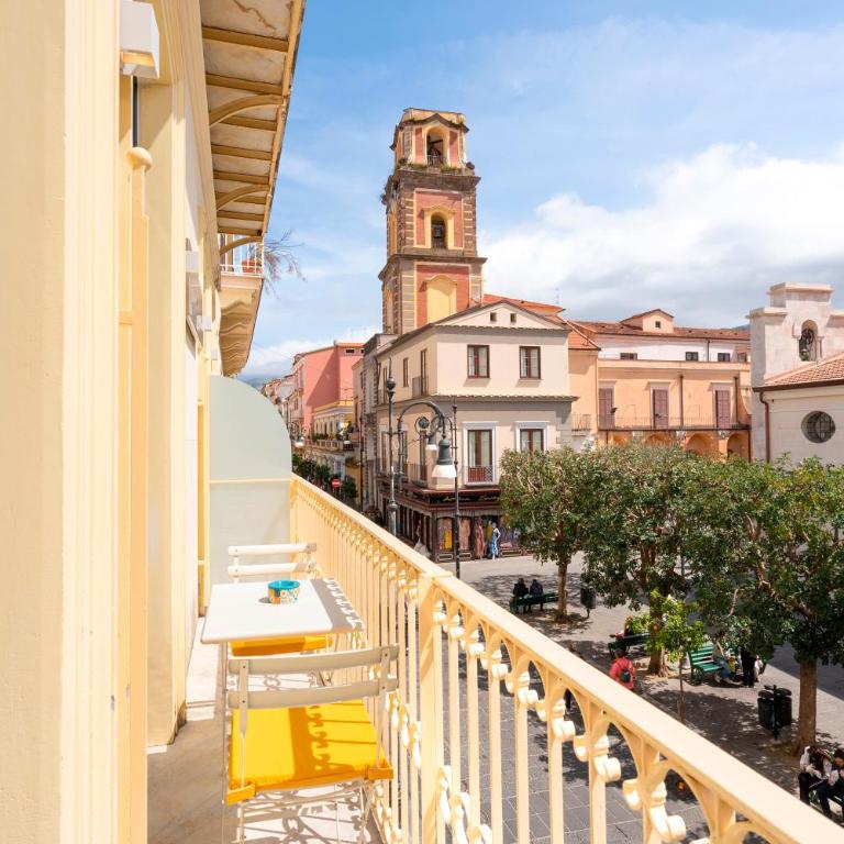 Duomo Guest House - Stay in Sorrento - Double or Twin Room with City View - 12