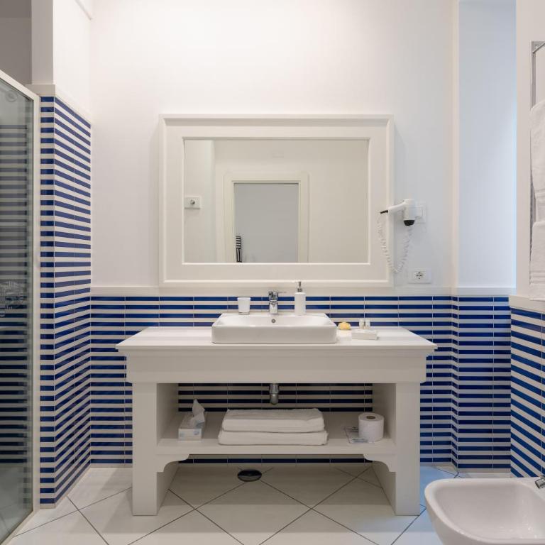 Duomo Guest House - Stay in Sorrento - Double or Twin Room with Extra Bed - 7