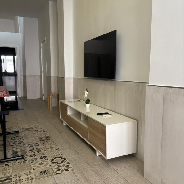 ESTUPENDO PISO a 3 min ESTACIÒN DE TREN MARIA ZAMBRANO Y BUS - Apartamento de 1 dormitorio - 6