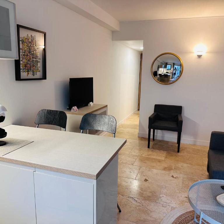 Appartements 3 étoiles terrasse ou patio intra-muros - Apartamento - Planta baja - 9