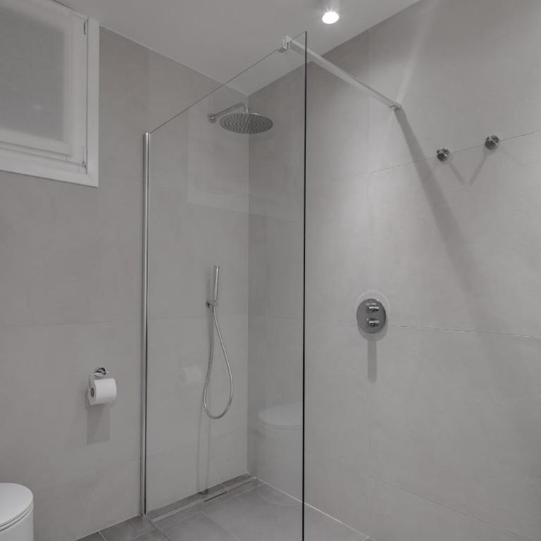 Forum Suites - Deluxe Double Room - 15