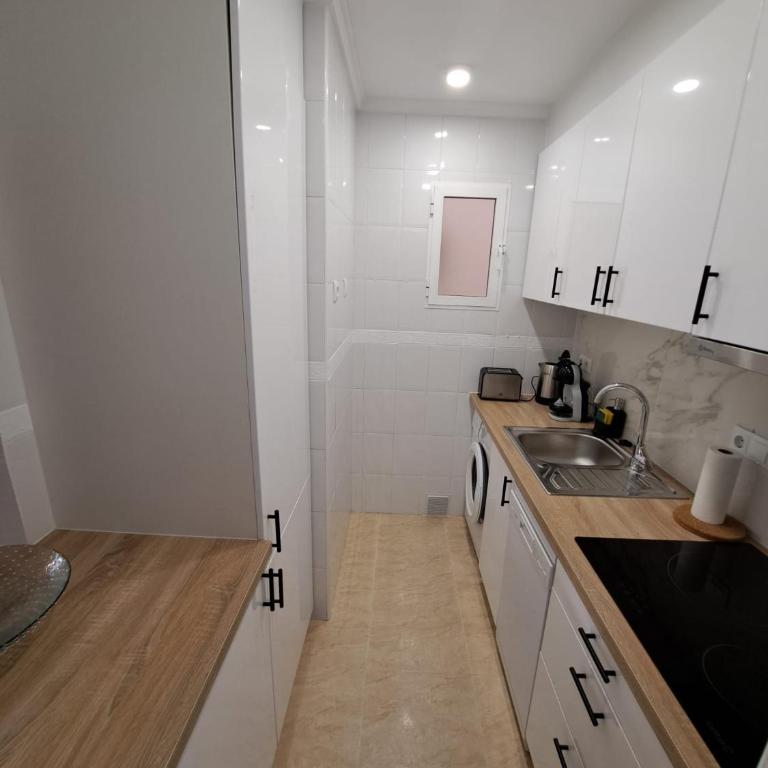 Modern 2 bedroom apartment in the center of Torrevieja - Two-Bedroom Apartment - 8
