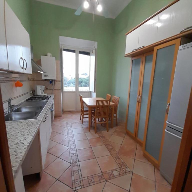 MARTINI HOUSE - Appartamento con 2 Camere da Letto - 10