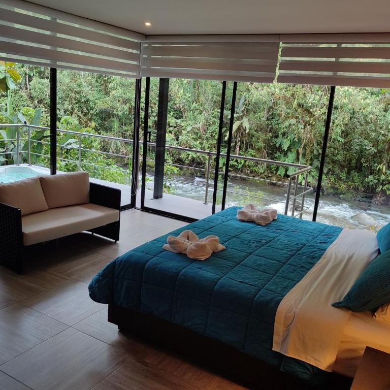 Mindo Garden Lodge and Wildlife Reserve - Suite Familiar - 12