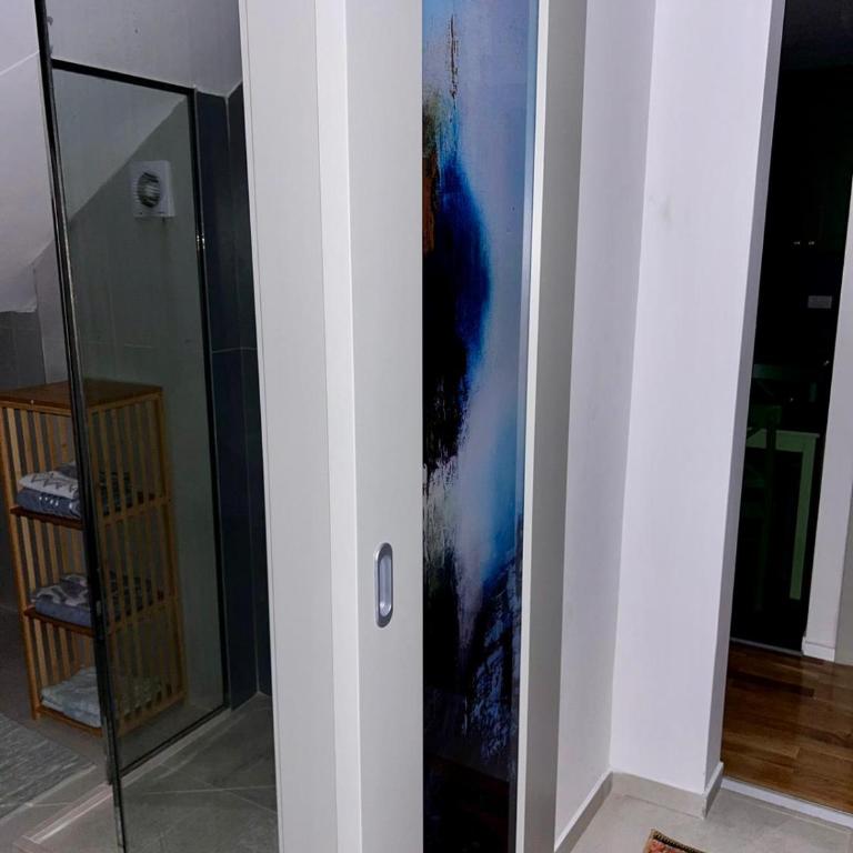 Pale Green - Two-Bedroom Apartment - 36