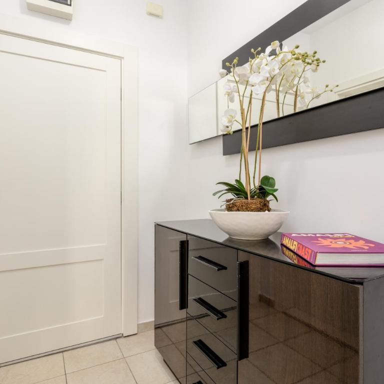 Elegance Duplexes by Monte Aria - Two-Bedroom Apartment - 31