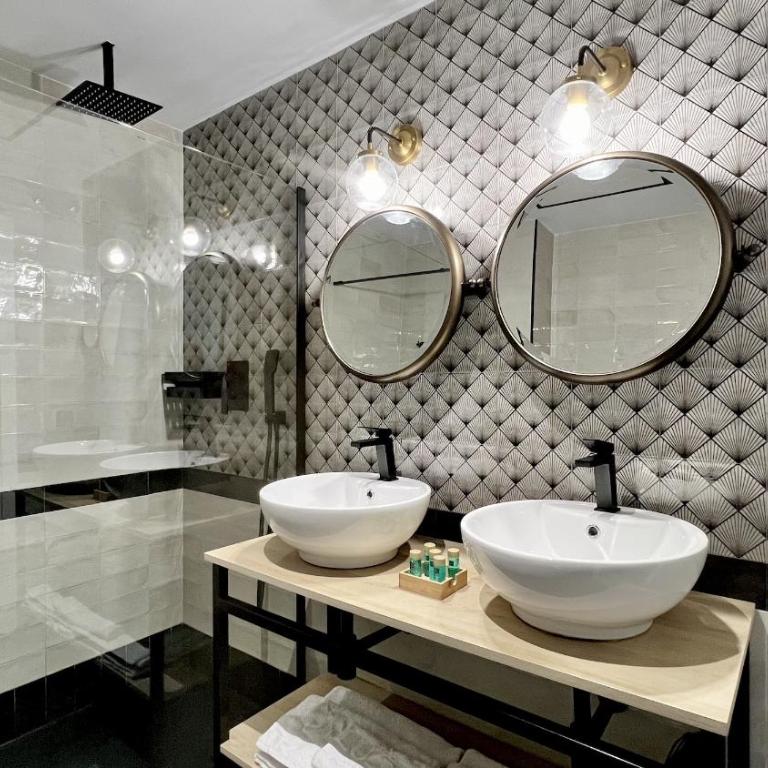 Aparthotel Luz de Gades - Suites Spa Gym - Adults Only - Apartamento con balcón - 16