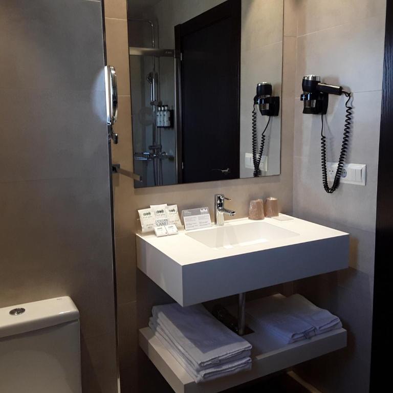 Montemar - Double Room - 8