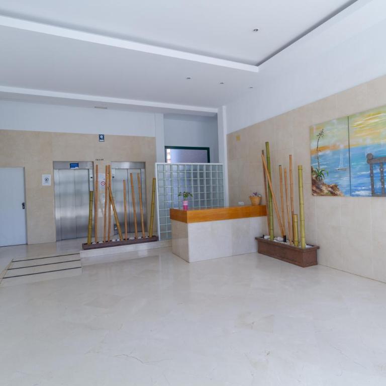 Beautiful flat in the building Balcon del Mar, on the first line of La Cala beach, pool and garage - One-Bedroom Apartment - 19
