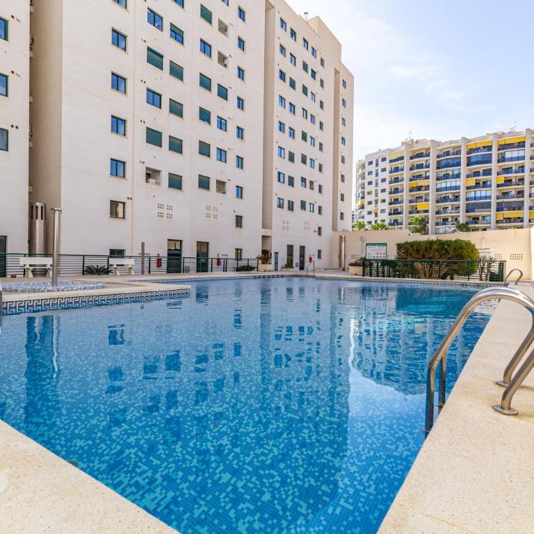 Beautiful flat in the building Balcon del Mar, on the first line of La Cala beach, pool and garage - One-Bedroom Apartment - 5