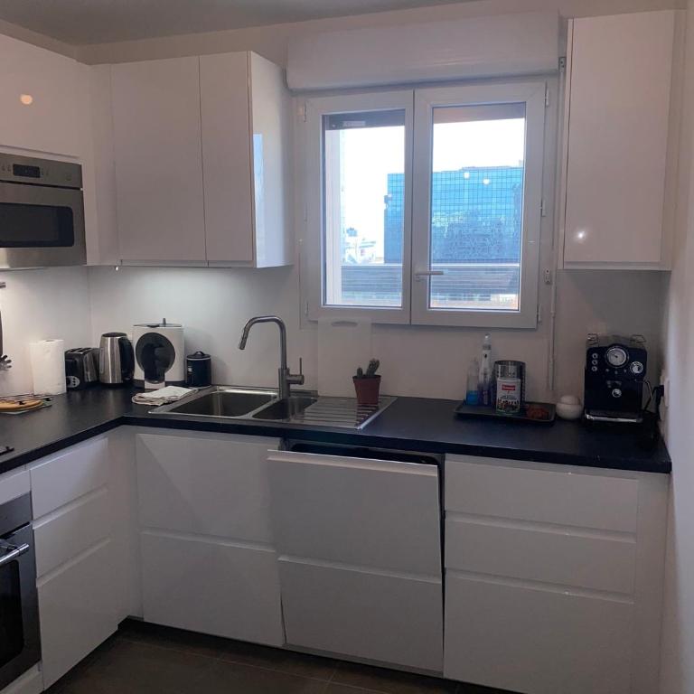 Apparemment lumineux (3 lits, 2 chambres, 1 salon) 2ème Arrondissement - Appartement 2 Chambres - 5