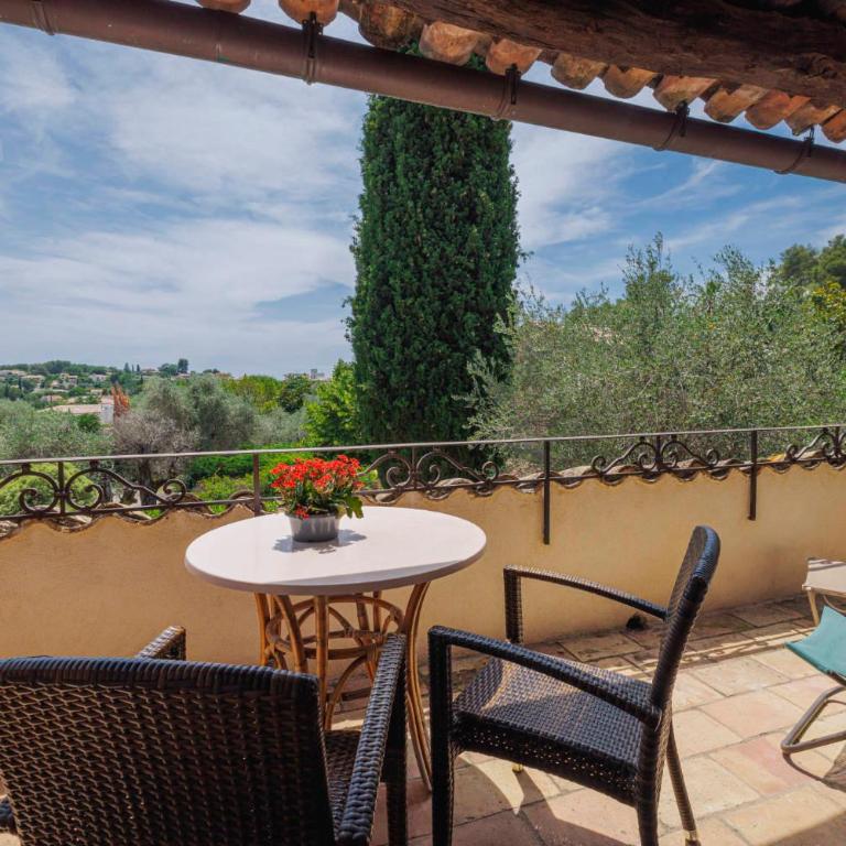 Hôtel du Clos - Suite Junior Bergerie avec Terrasse - 8