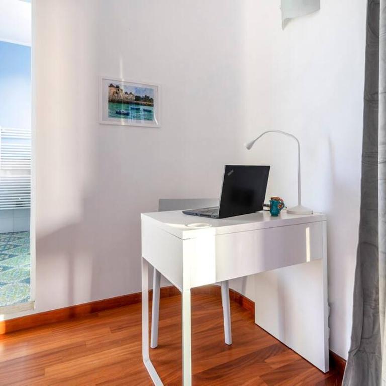 [Terrazzo privato - Policlinico - Centro] Suite 45 - One-Bedroom Apartment - 3