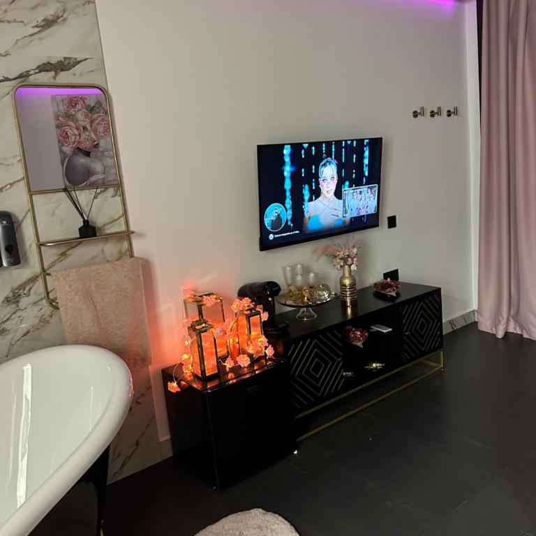 Habitación LUXURY LOVE - Apartamento de 1 dormitorio - 5