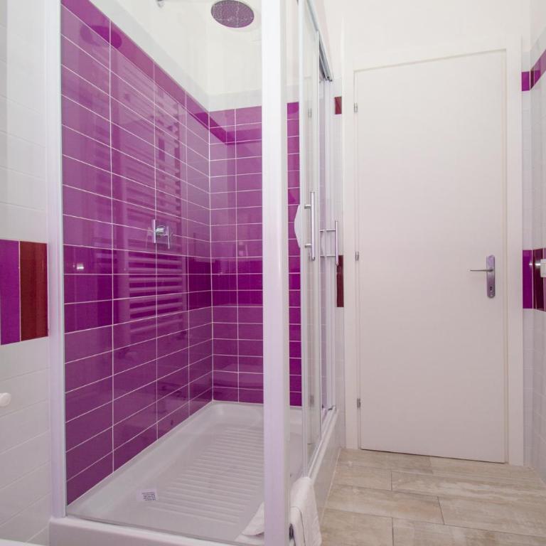 ORCHIDEA HOUSE FIUMICINO two - Camera Tripla Comfort con Doccia - 1