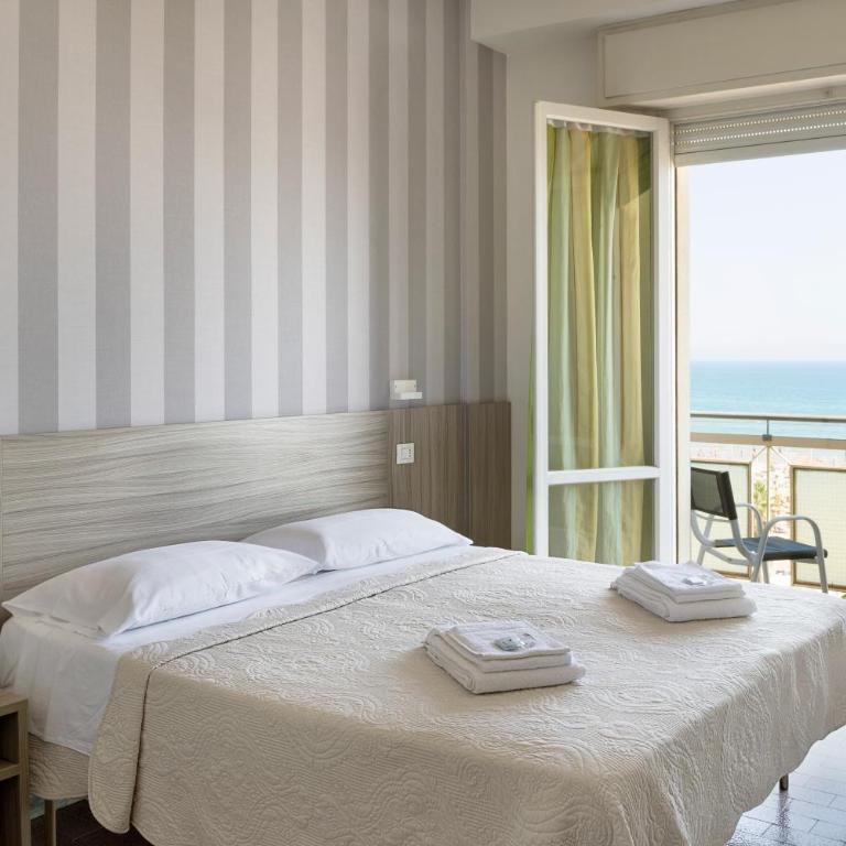 Hotel Centrale Miramare - Camera Matrimoniale con Vista Mare - 3