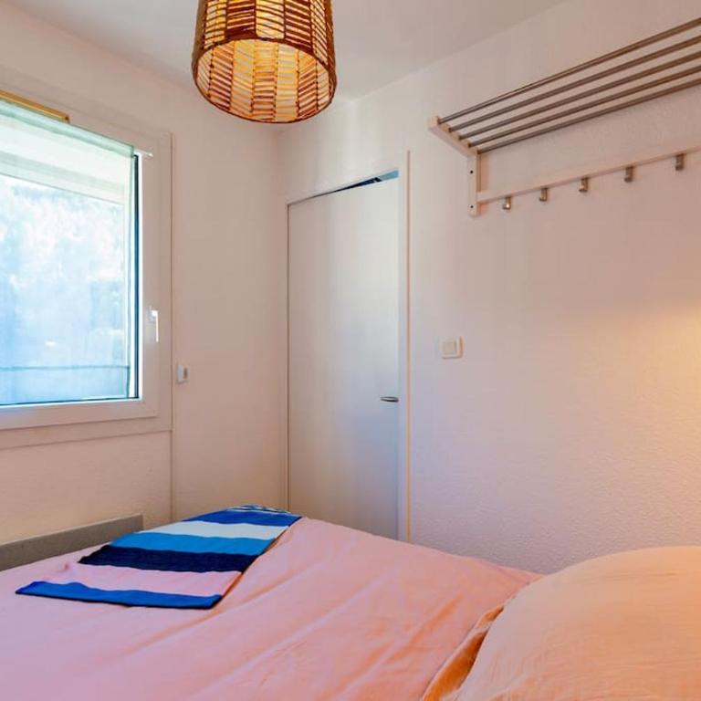 Appartement rénové, calme et proche des plages. - Apartment mit 1 Schlafzimmer - 5