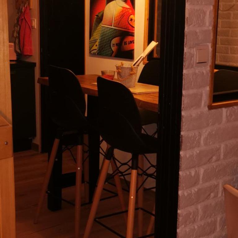Gîtes déco pop et chaleureuse avec jacuzzi, sauna, piece coquine - Maison 1 Chambre - 12