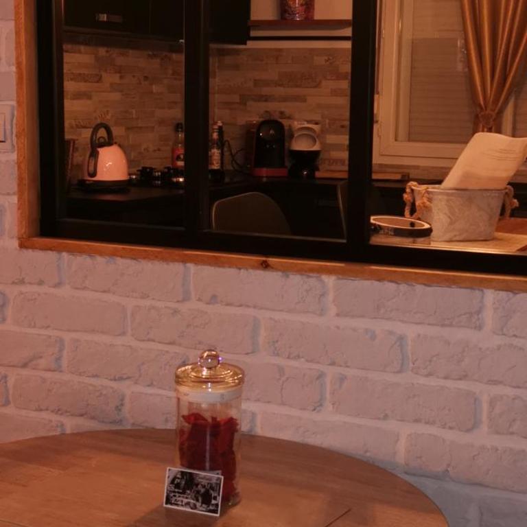 Gîtes déco pop et chaleureuse avec jacuzzi, sauna, piece coquine - Maison 1 Chambre - 15